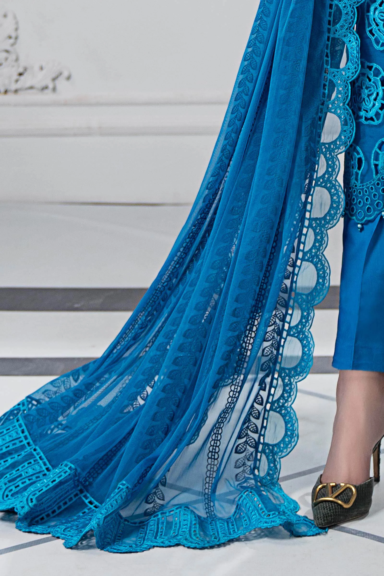 3 Piece Embroidered Lawn Suit | DS-2503-B - Image 5