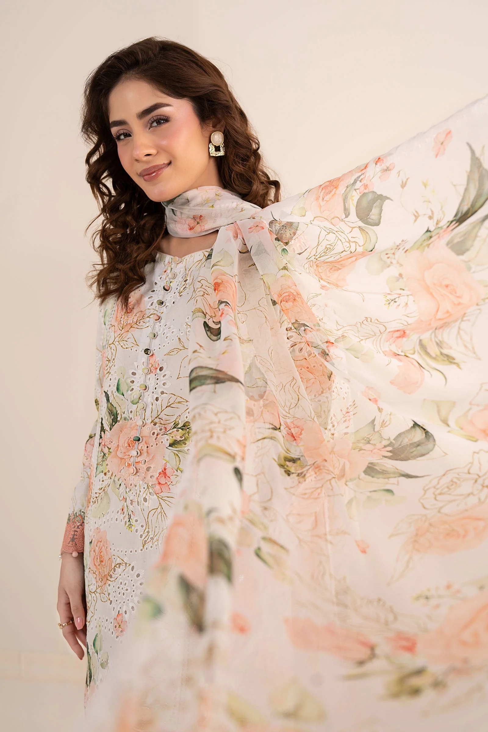 3 Piece Embroidered Lawn Suit - Image 9