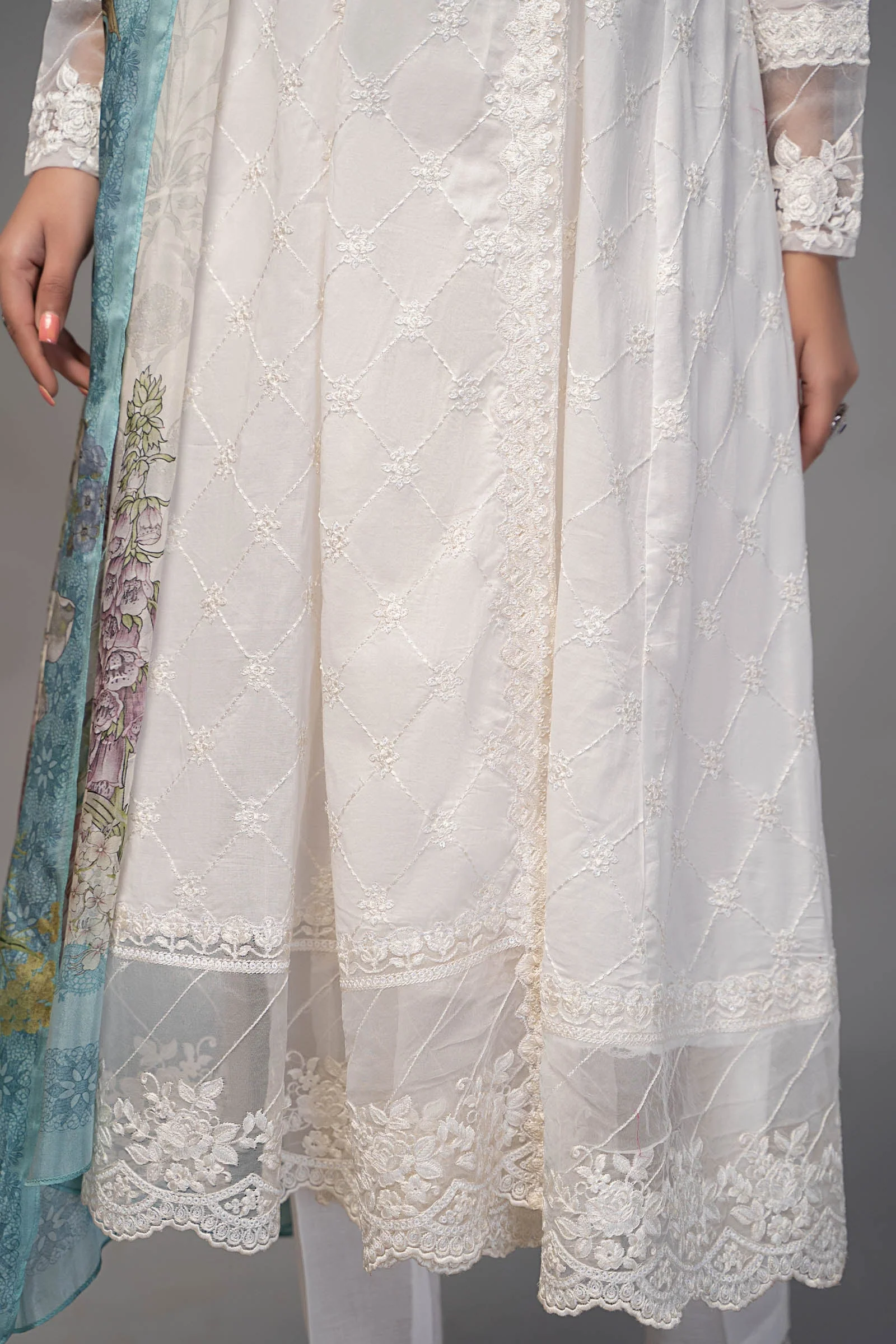 Suit White DW-EF23-23 - Image 4