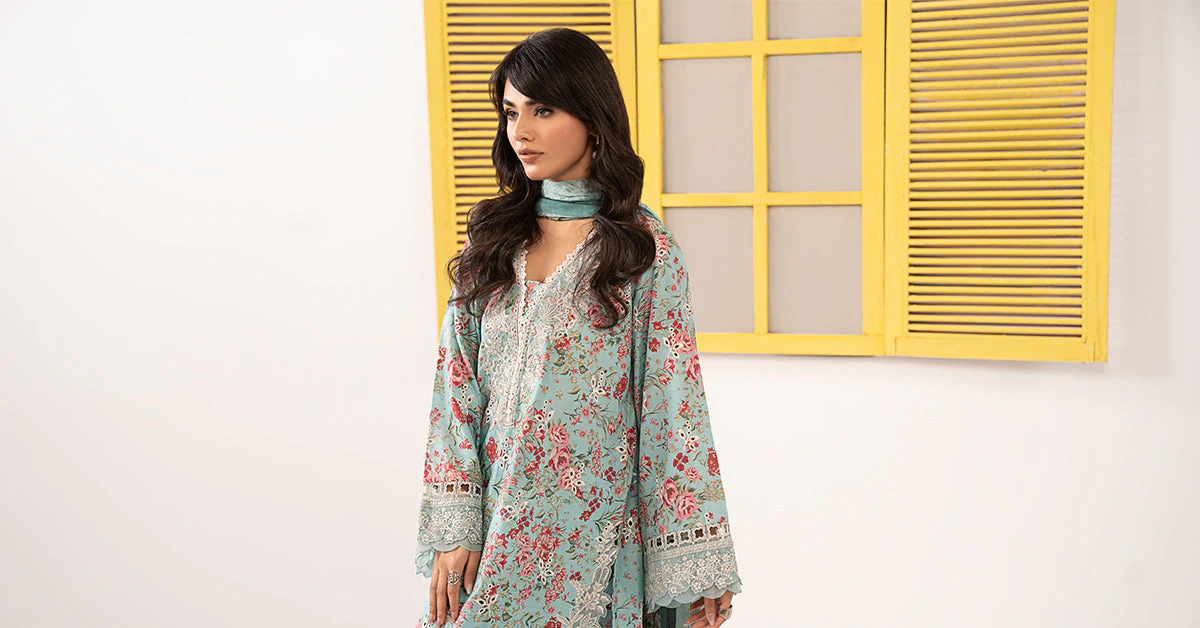 3 Piece Embroidered Lawn Suit - Image 8