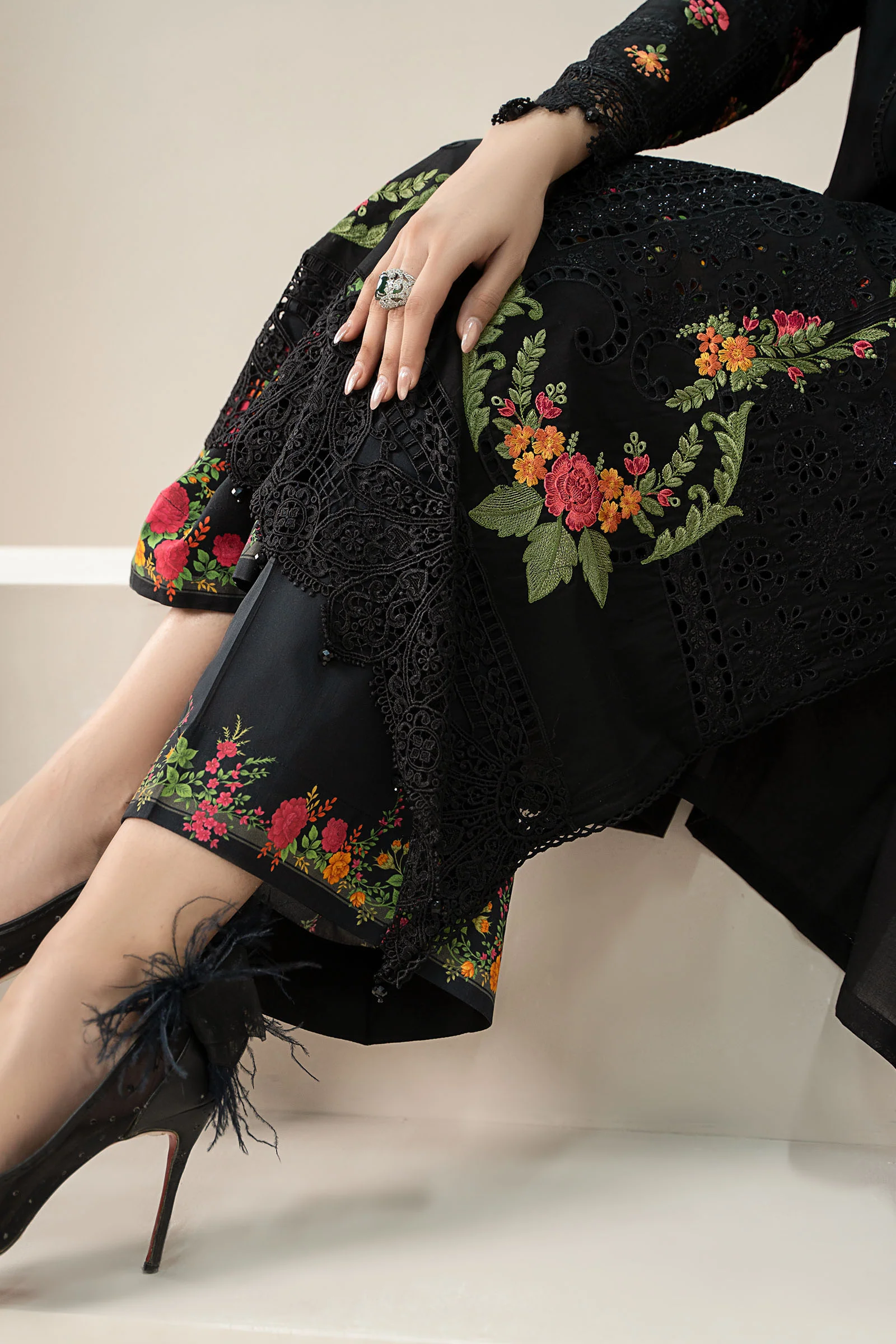 3 Piece Embroidered Lawn Suit | ELS-25-01 - Image 7