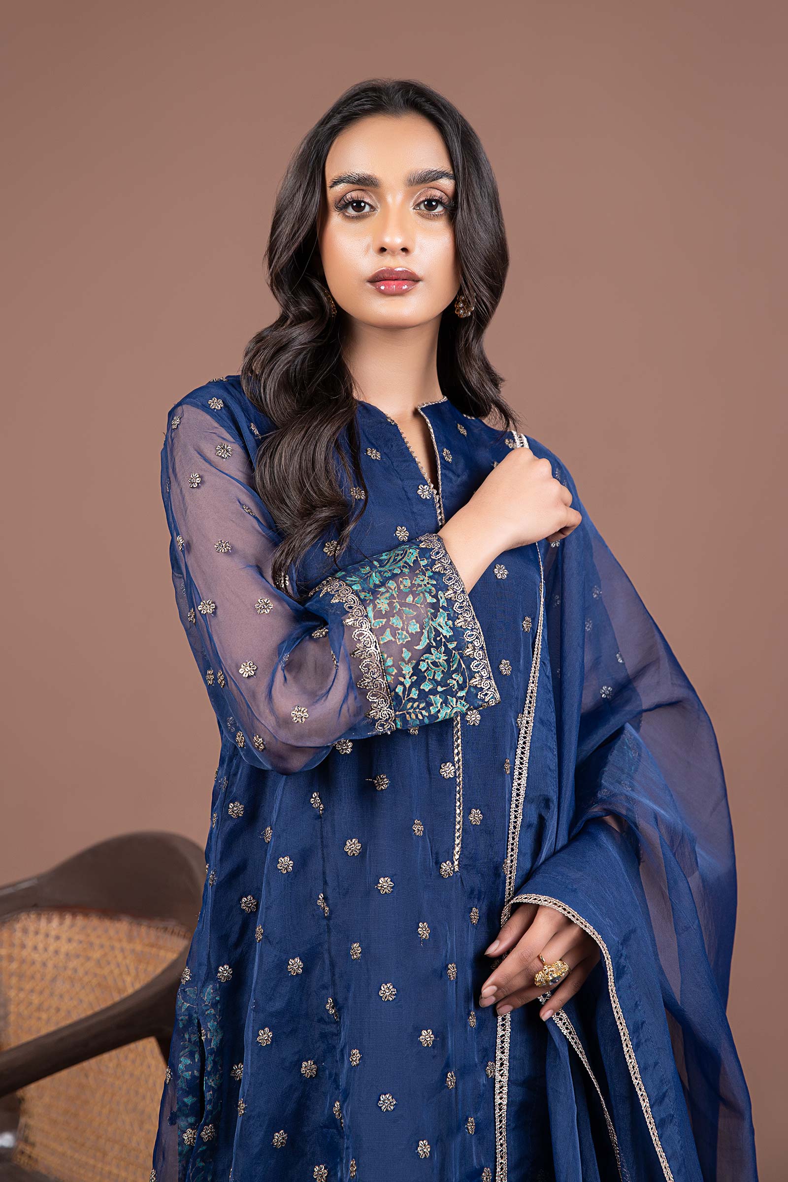 2 Pc Embroidered Organza Suit - Image 6