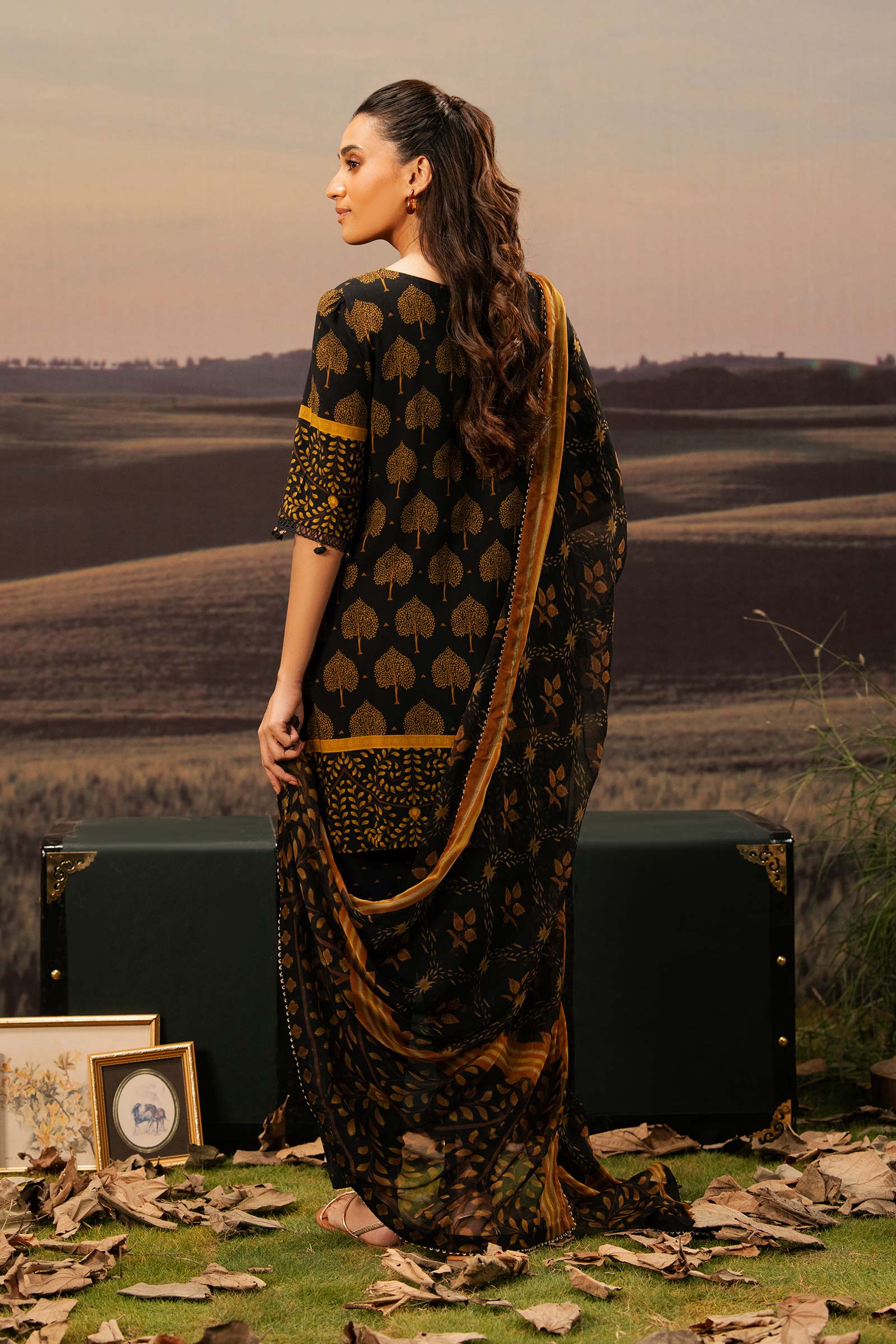 3 Pc Unstitched Embroidered Arabic Lawn Suit | MB-PFUS25-03B - Image 5