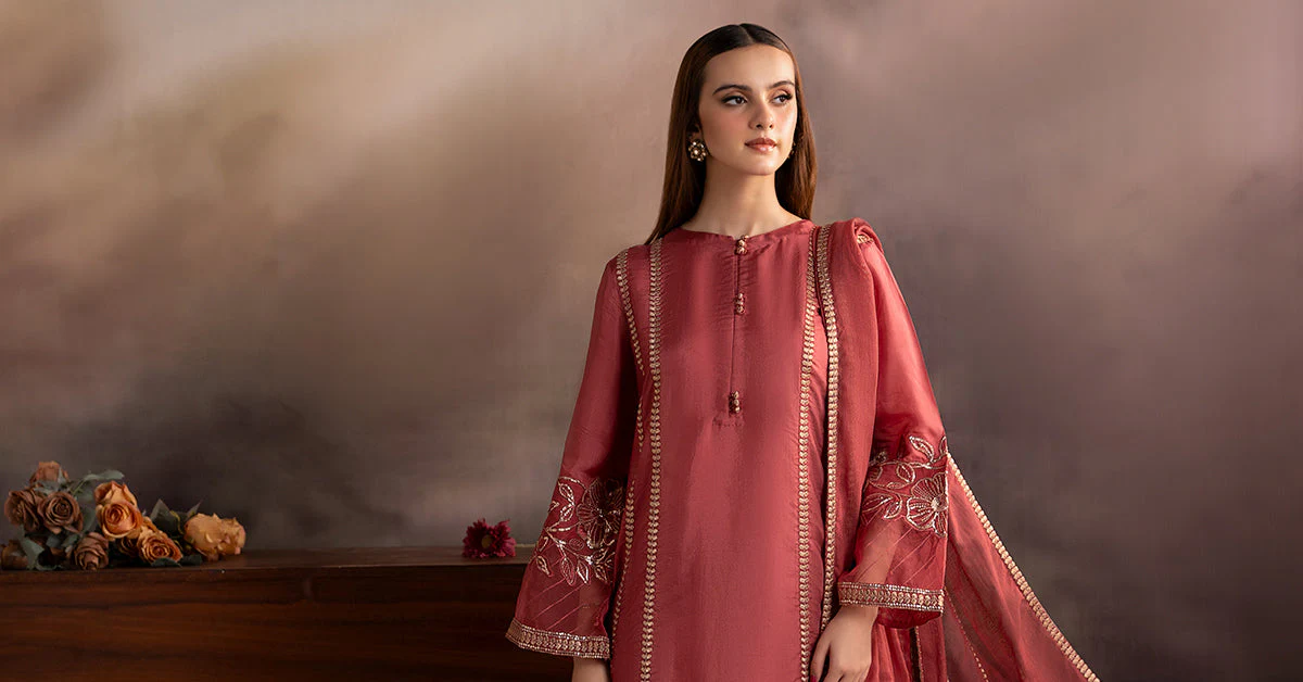 3 Piece Embroidered Tassel Silk Suit - Image 10