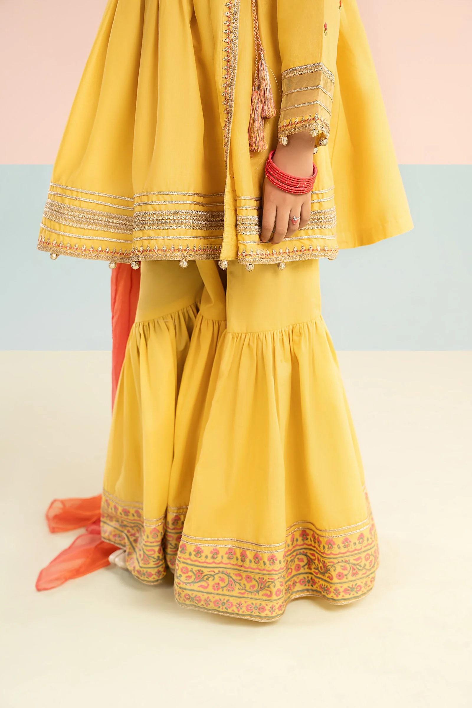 3 Piece Embroidered Lawn Suit - Image 5