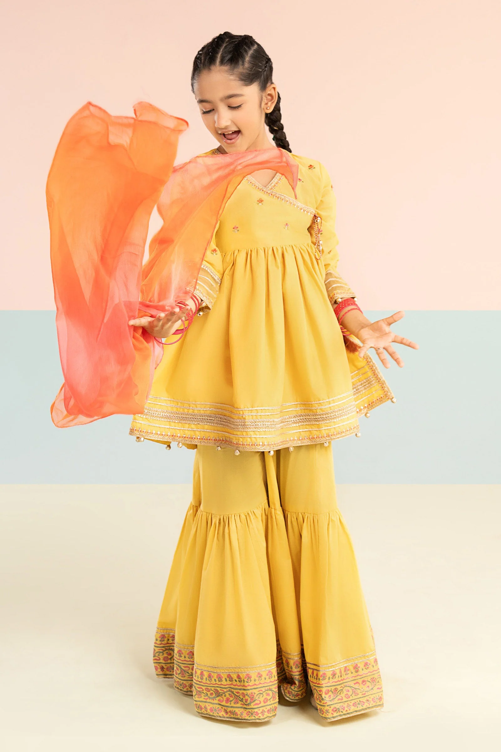 3 Piece Embroidered Lawn Suit - Image 6