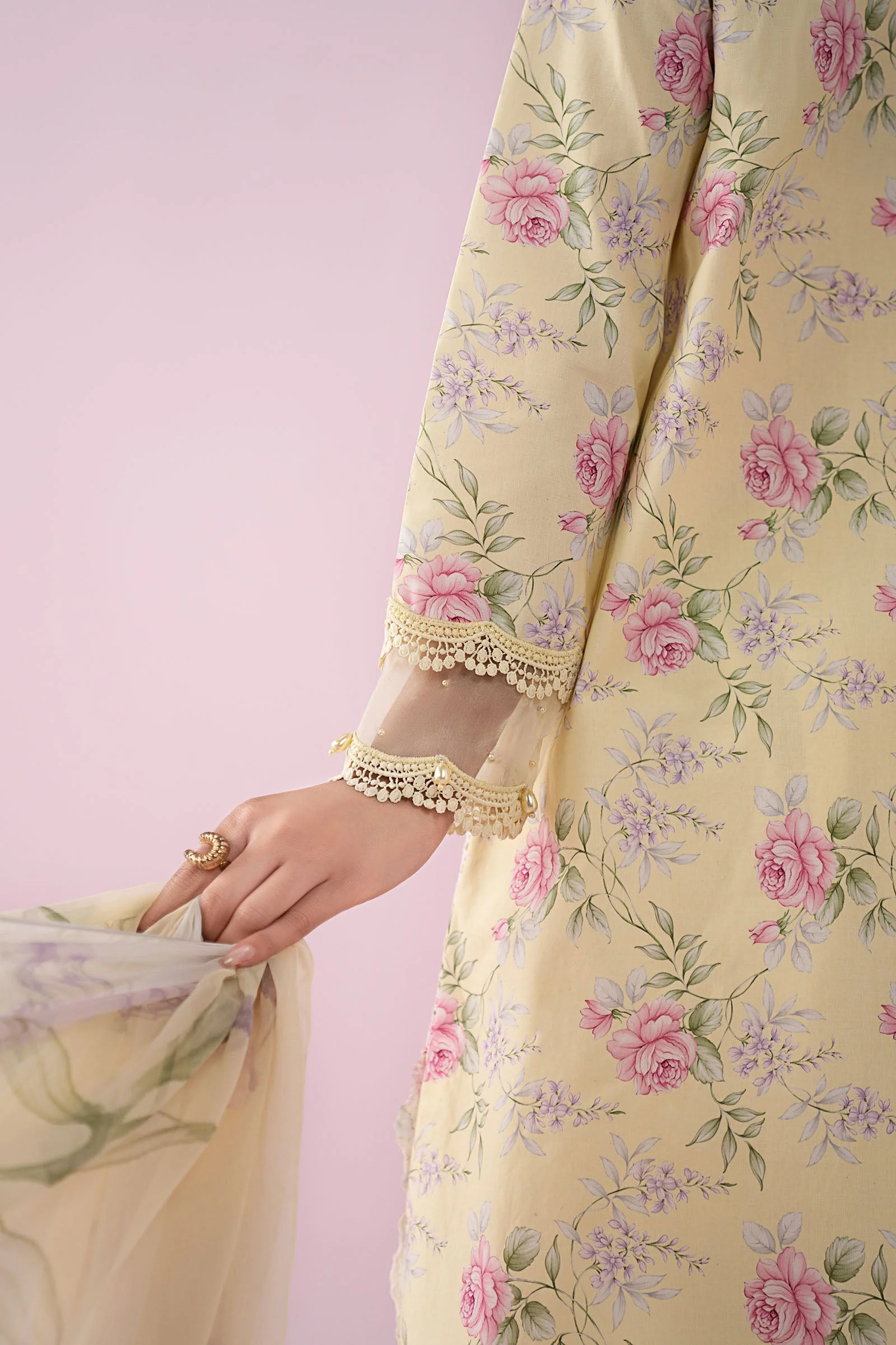3 Piece Embroidered Lawn Suit - Image 5