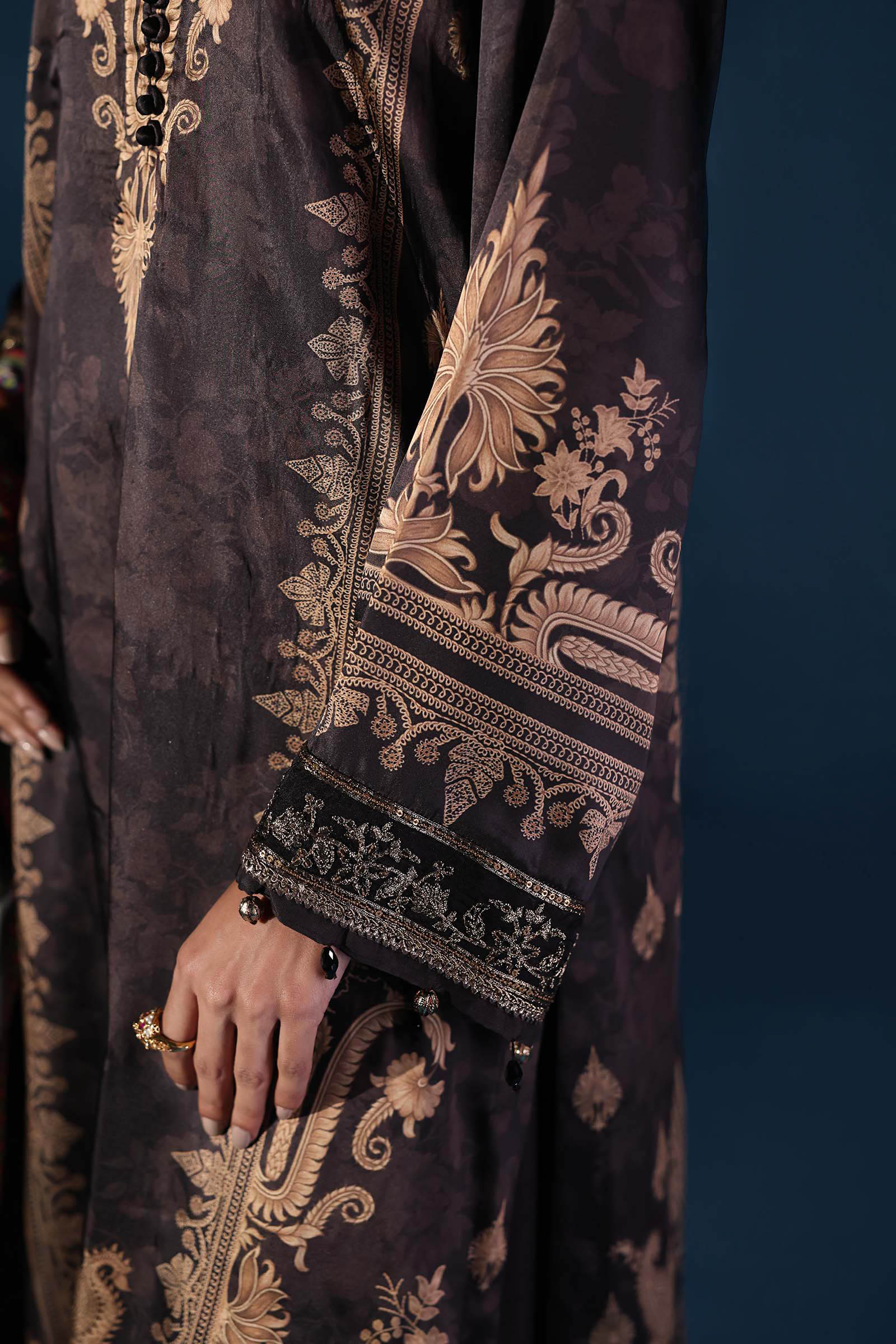3 Piece Embroidered Satin Silk Suit - Image 7