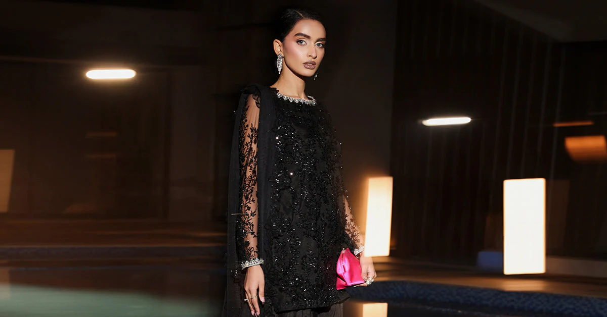 3 Piece Embroidered Net Suit - Image 10